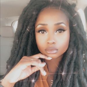 Meet your Posher, Erica